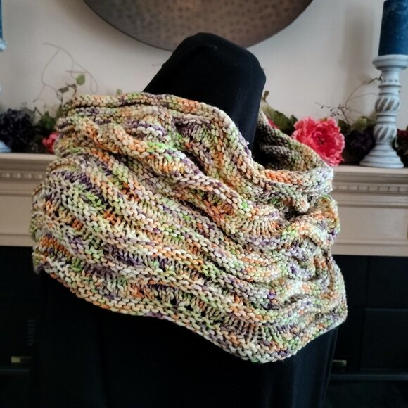 Luxury Merino Wool Hand Knit Cowl Scarf Pastel Multicolor Soft Ripple Textured - Picture 5 of 7